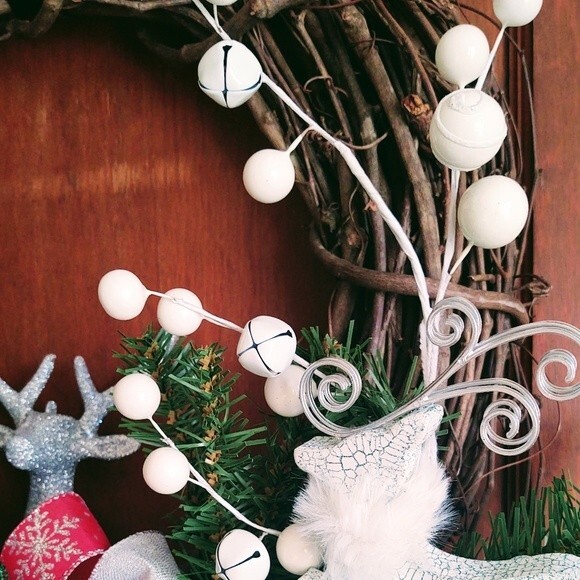 Hand Crafted Grapevine Christmas Wreath, Glitter Deer, Ribbon, Ornaments 18" - Picture 9 of 11